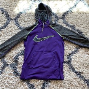 Women’s Nike Sweatshirt